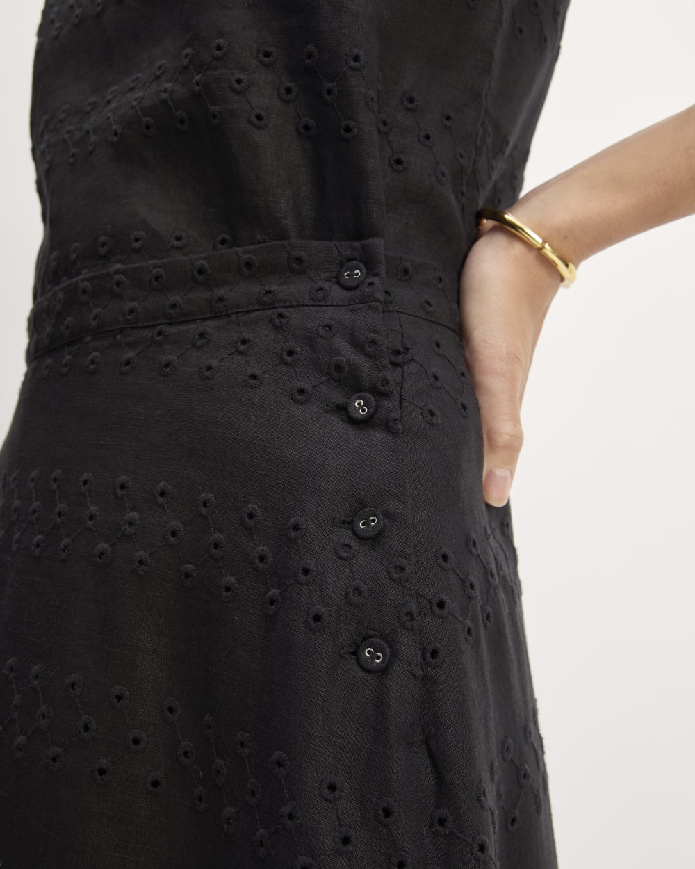 The Linen Eyelet Midi Skirt | Black Eyelet - Image 4