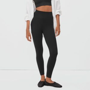 Alternative view of The Seamless Legging | Black