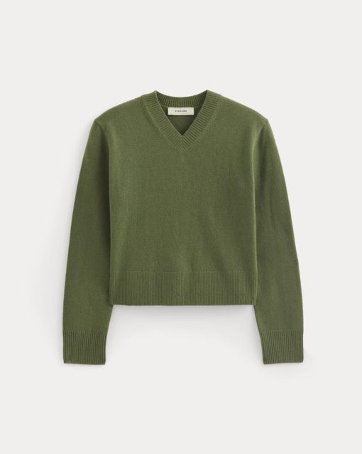 Alternative view of Cashmere Cropped High-V Sweater | Forest Green