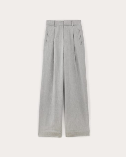 Alternative view of The Draper Pleated Pant in Buttersmooth | Heather Steel | 30 Inseam