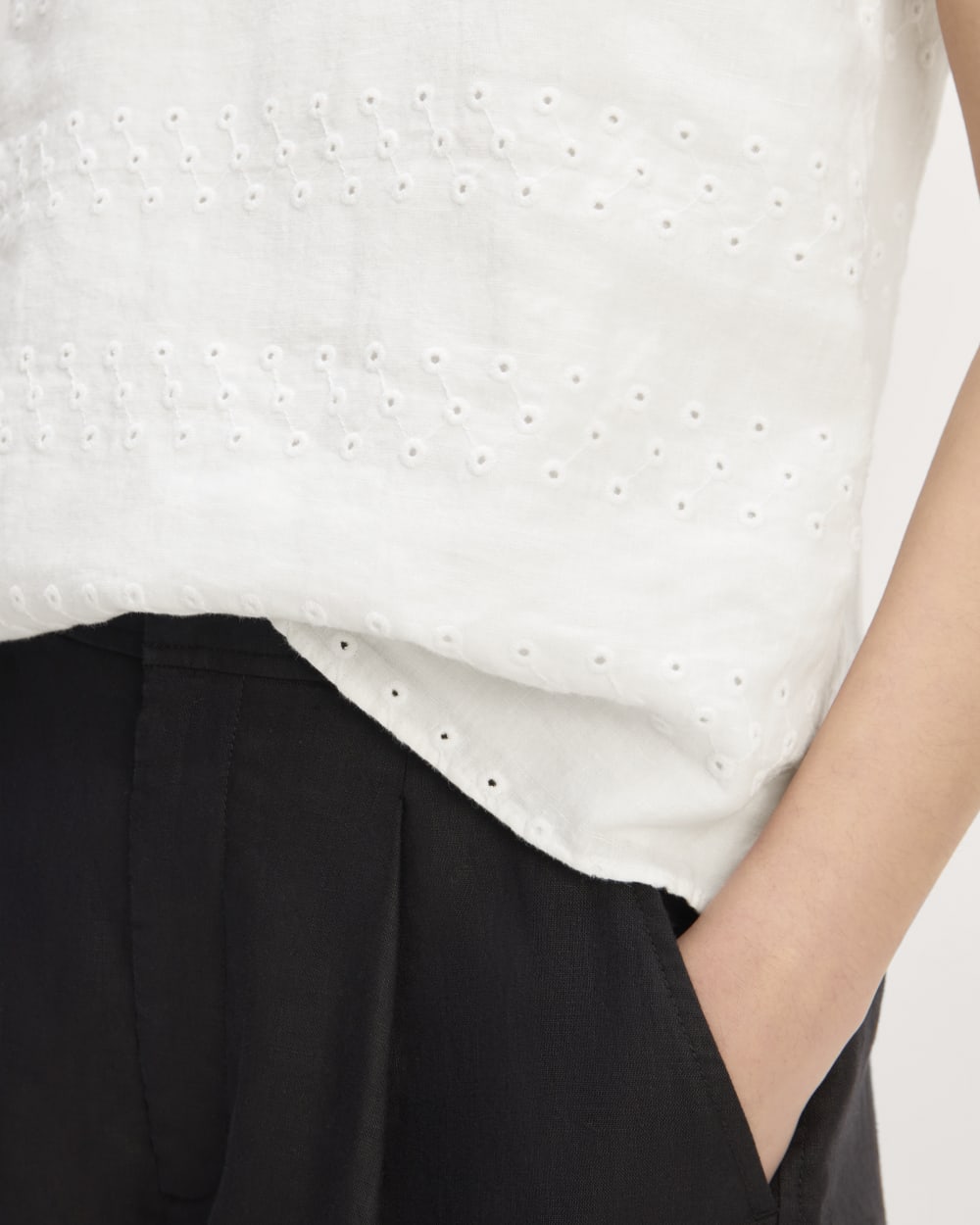 The Linen Eyelet Scoop-Neck Tank | White Eyelet - Image 5