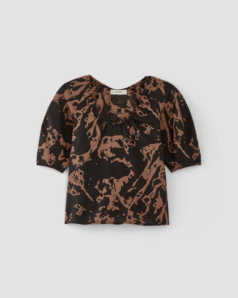 The Scoop Top in Linen | Carob Brown Abstract - Image 2