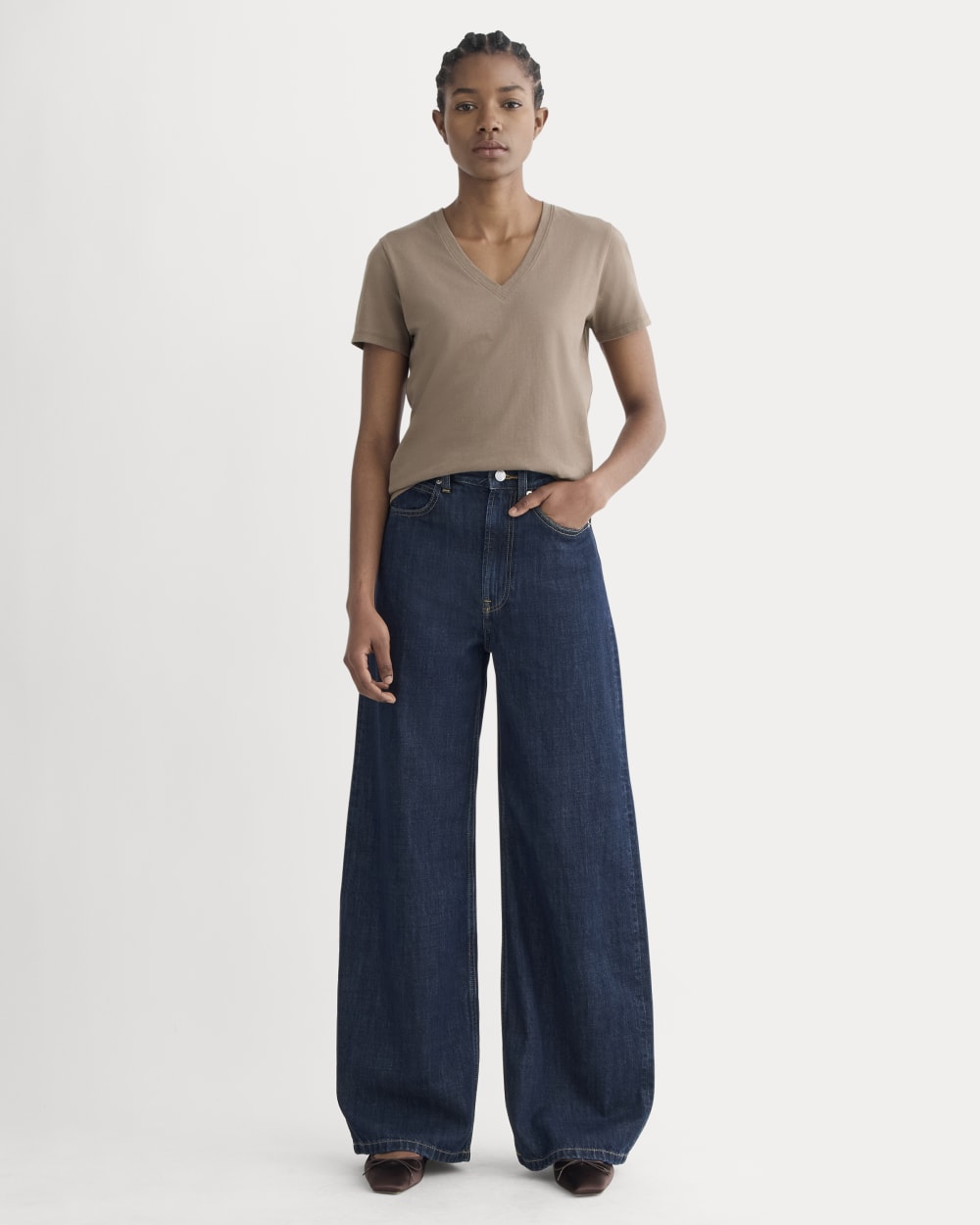 The Slim V-Neck Tee in Essential Cotton | Clay - Image 3