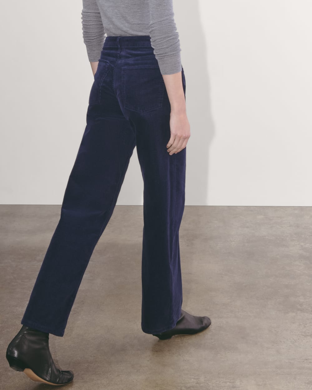 The Mid-Way Pant in Corduroy | Navy - Image 7