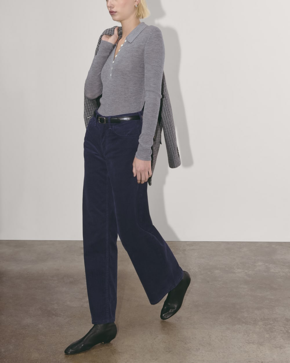 The Mid-Way Pant in Corduroy | Navy - Image 5