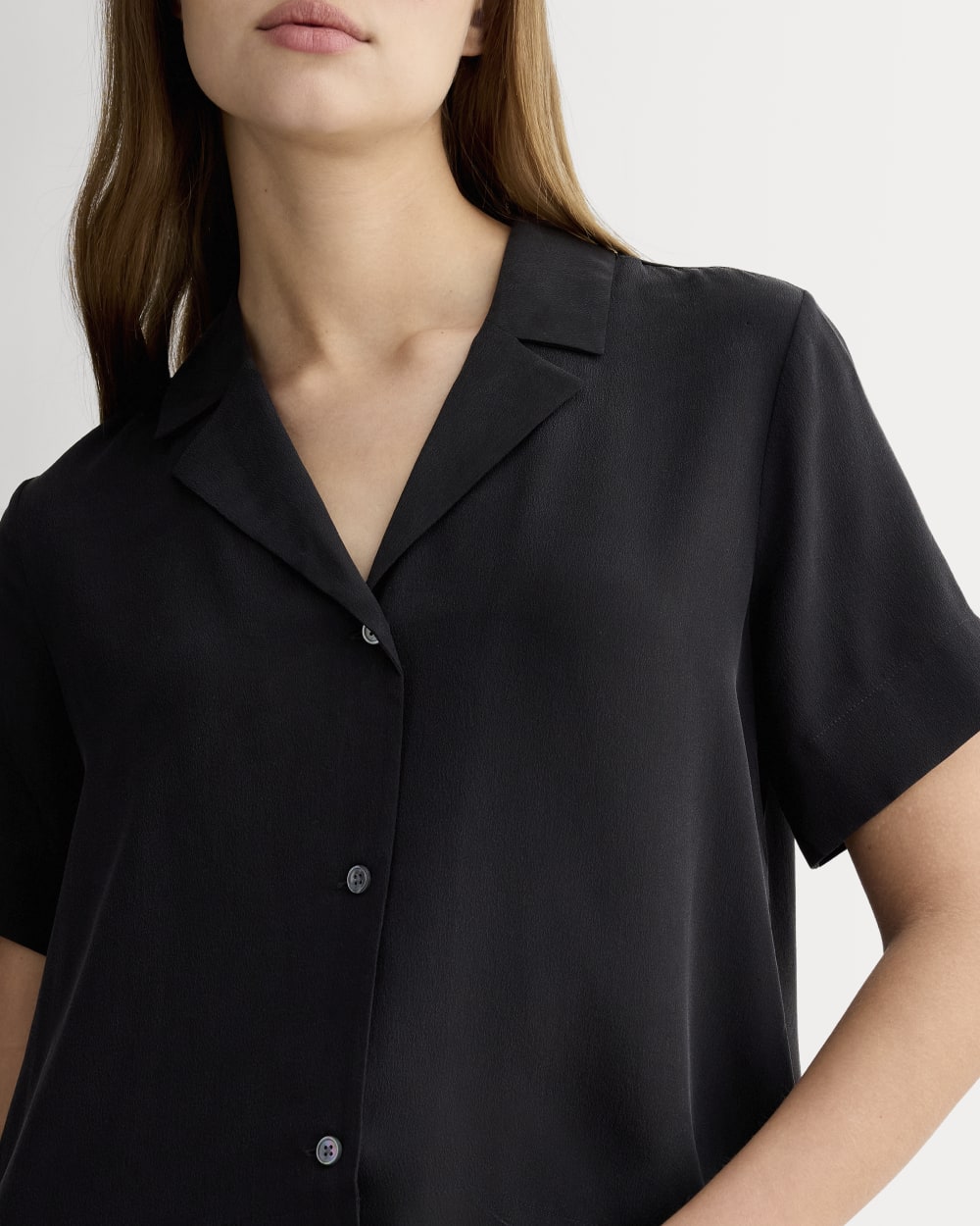 The Notch Shirt in Washable Silk | Black - Image 4