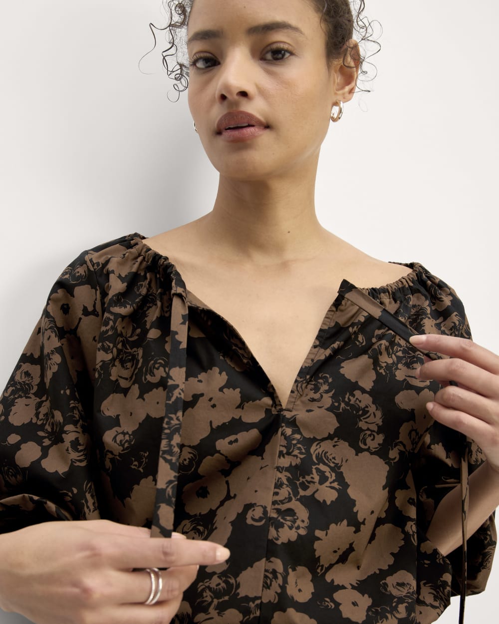 The Supima® Puff-Sleeve Top | Black / Cocoa Floral - Image 4
