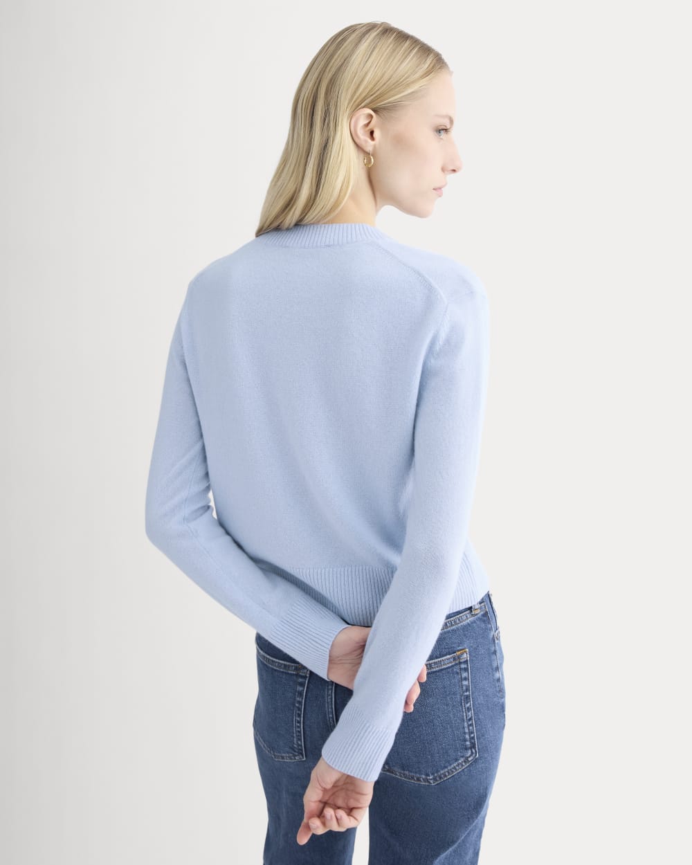Cashmere Cropped High-V Sweater | Open Air Blue - Image 5