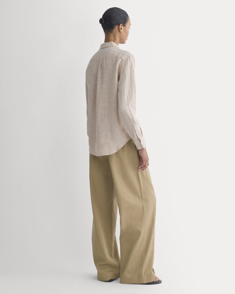 The Must-Have Shirt in Linen | Cornstalk Chambray - Image 5