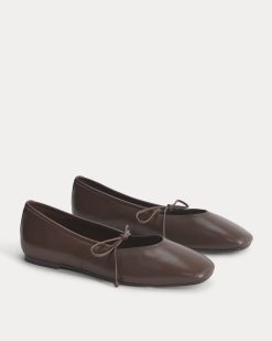 Alternative view of Leather Keyhole Flat | Burnt Umber