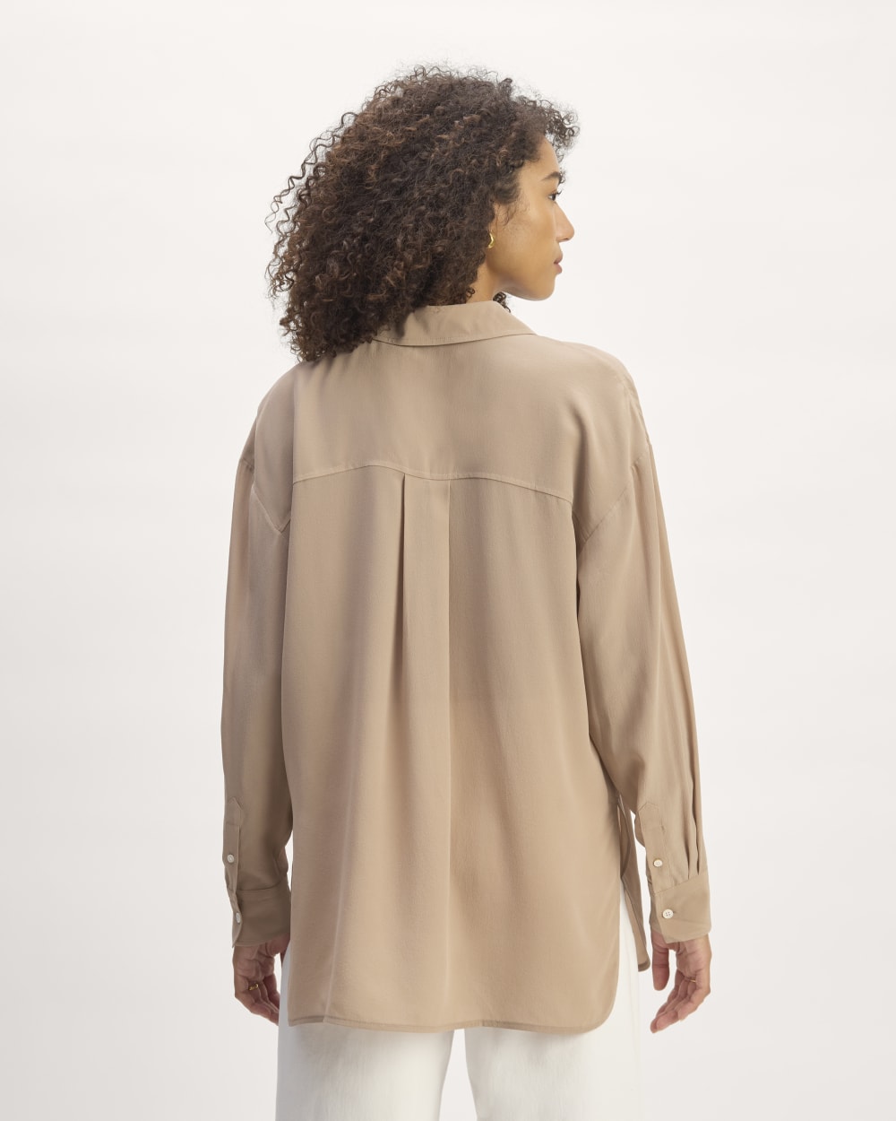 The Boyfriend Shirt in Washable Silk | Chanterelle - Image 6
