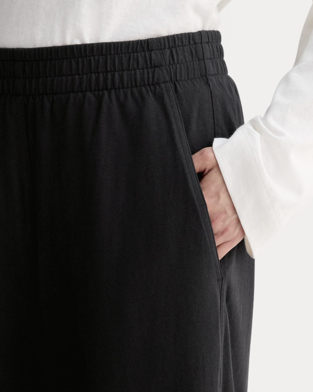 The Off-Duty Barrel Pant | Black - Image 5