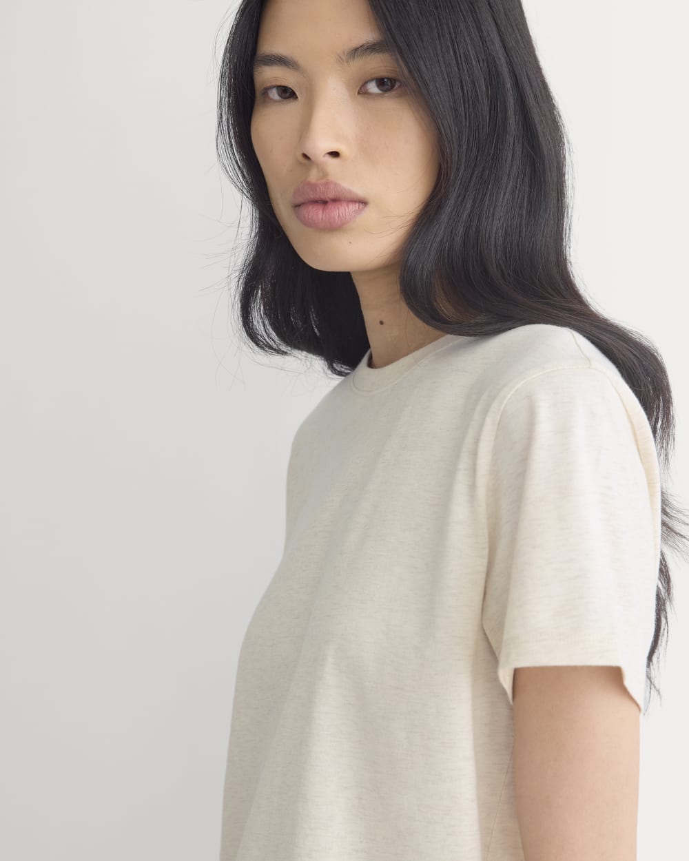 The Box-Cut Tee in Essential Cotton | Heathered Oats | No Pocket - Image 4