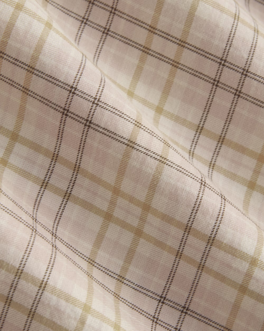 The Way-Short Shirt in Silky Cotton | Plaid - Image 6