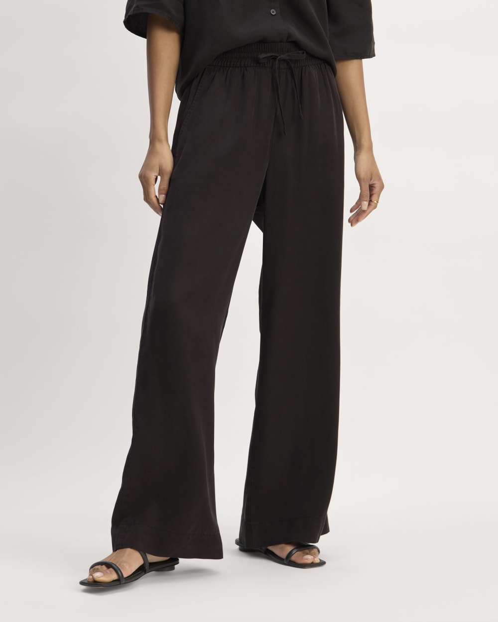 The Wide-Leg Pant in Butterlite | Black - Image 3