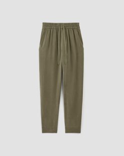 Alternative view of The Tapered Pant in Butterlite | Kalamata