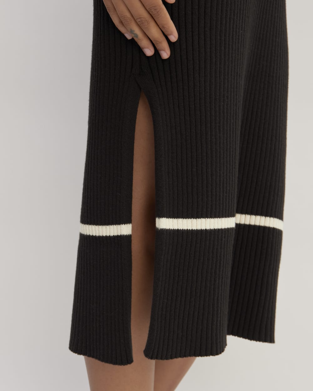 The Cotton Wide Rib Midi Dress | Black - Image 5