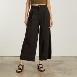 Alternative view of The Tourist Pant | Black