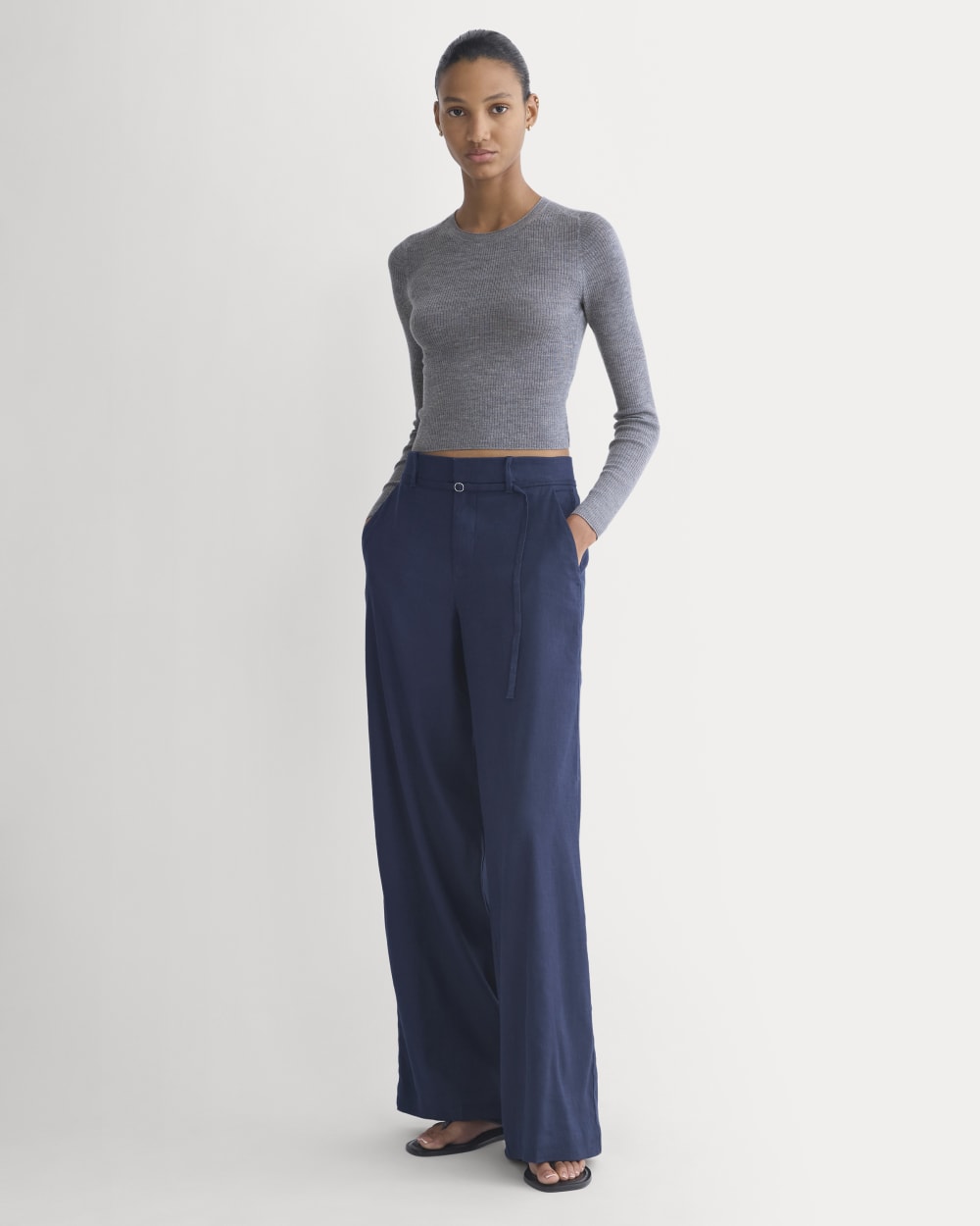 The Cropped Crew Top in Ultrafine Merino | Heather Mid Grey - Image 3