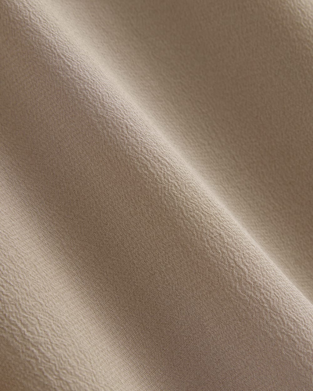 The Notch Shirt in Washable Silk | Burnt Sugar - Image 6