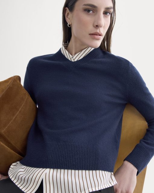 Cashmere Cropped High-V Sweater | Navy