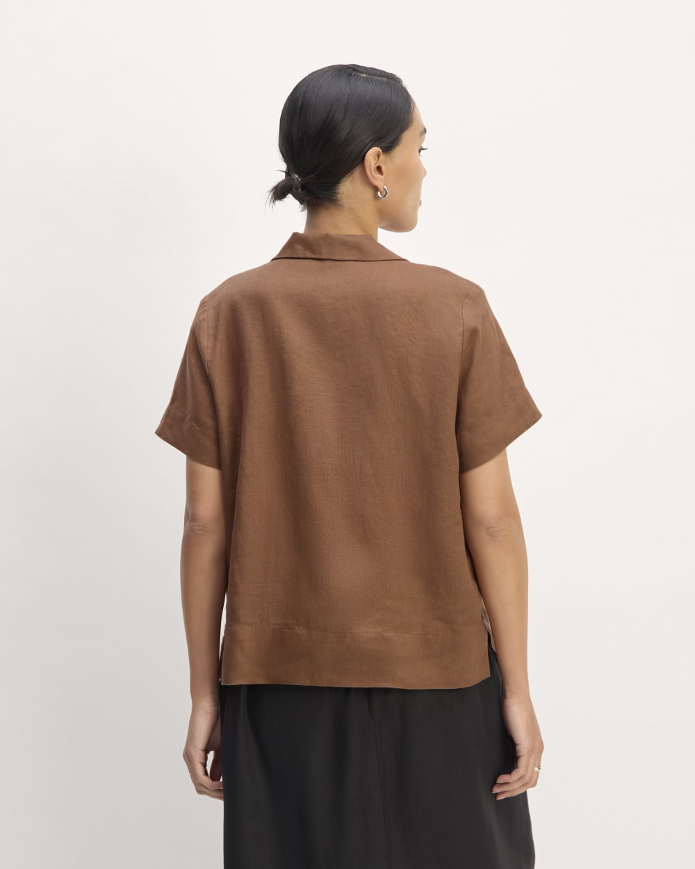 The Notch Shirt in Linen | Carob Brown - Image 6