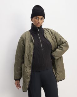 Alternative view of The Cashmere Fine Rib Beanie |  Black