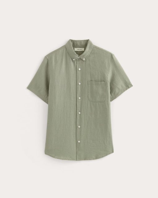 Alternative view of The Classic Short-Sleeve Shirt in Linen | Sage Green