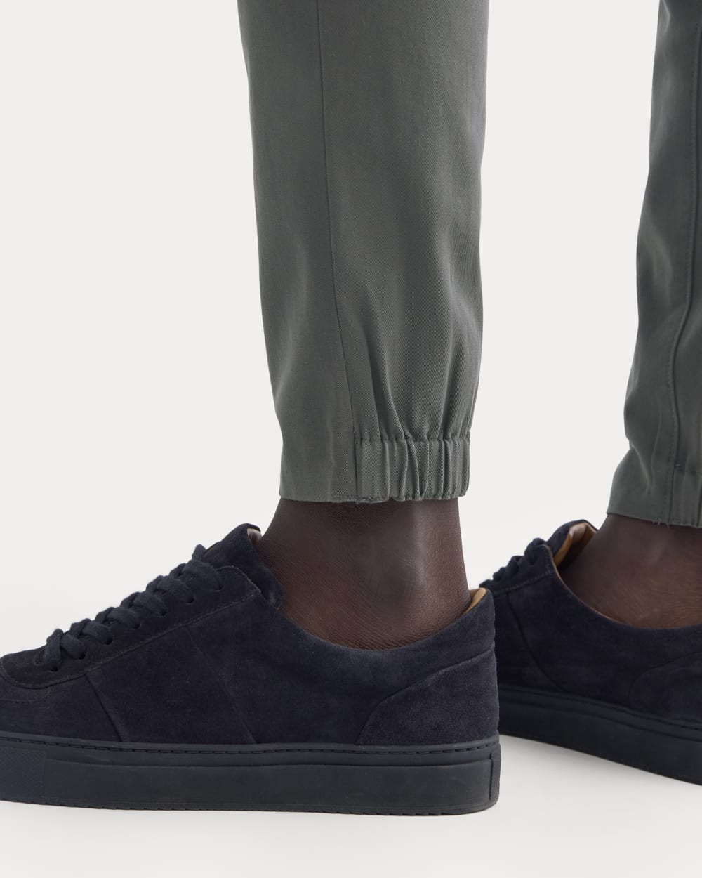 The Performance Traveler Chino | Slate Grey - Image 4
