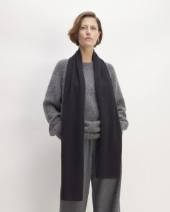 The ReCashmere Scarf | Black