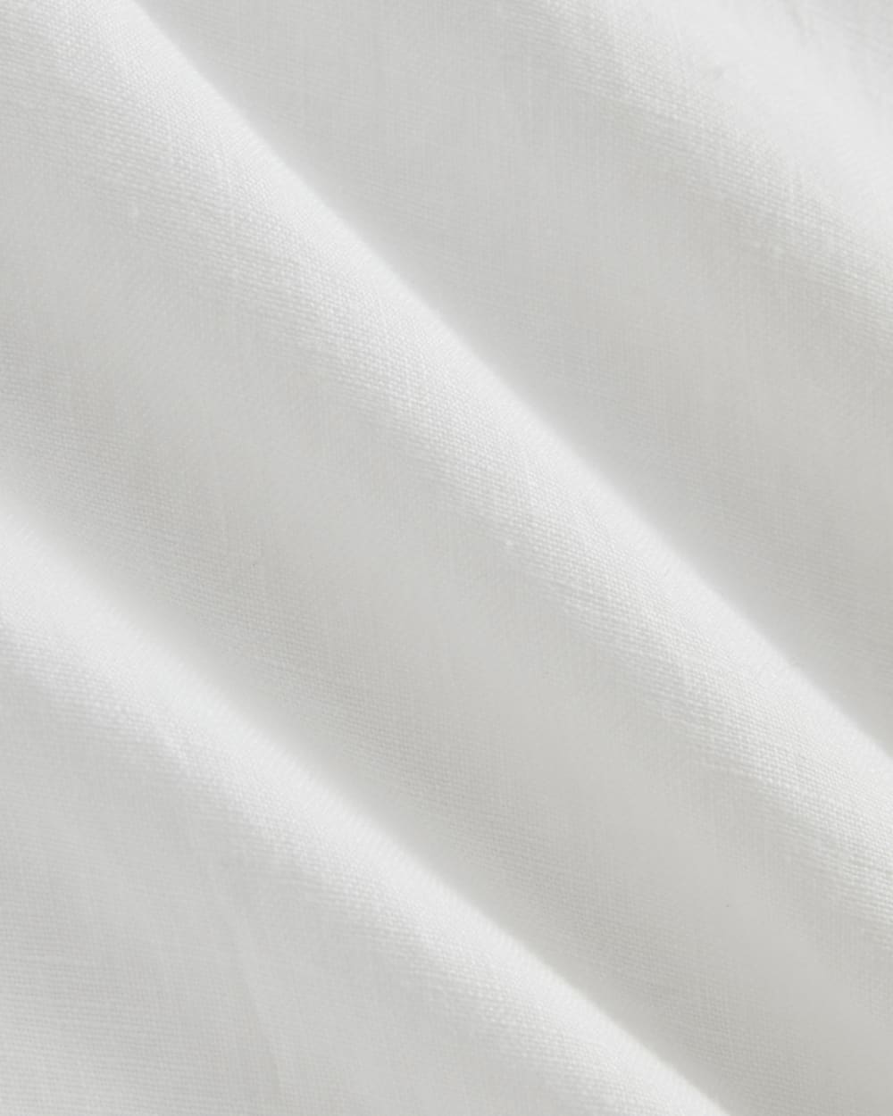 The Resort Shirt in Linen | White - Image 6