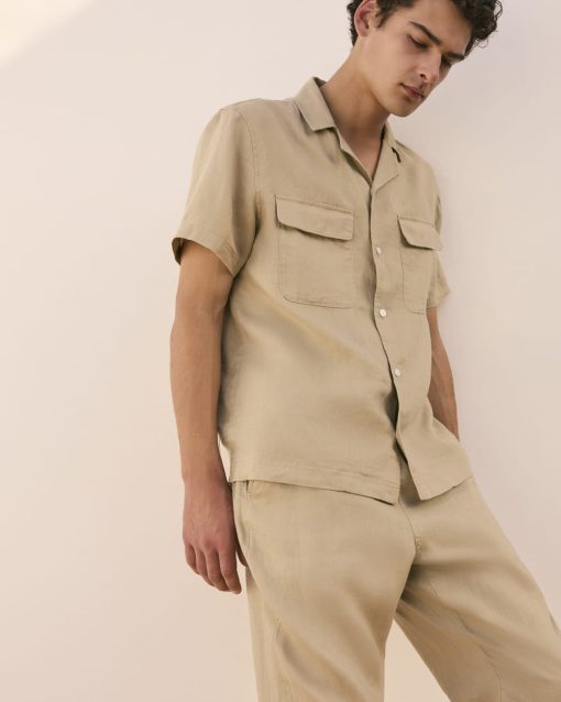 Alternative view of The Resort Shirt in Linen | Trench Coat Khaki